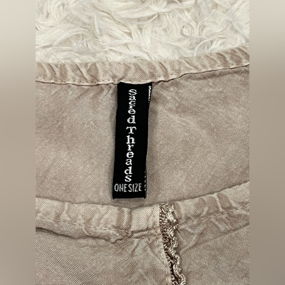 Vintage Y2K Sacred Threads Women’s Boho Tan Peasant Top One Size Asymmetrical - Picture 8 of 9